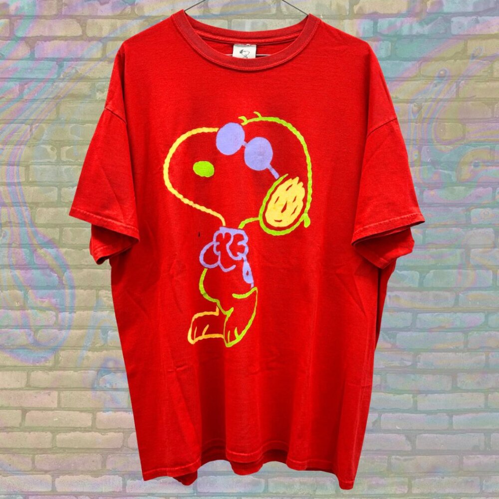 [SOLD] Snoopy Peanuts Cedar Falls Colorful Outline Shirt Extra Large Y2K Vintage